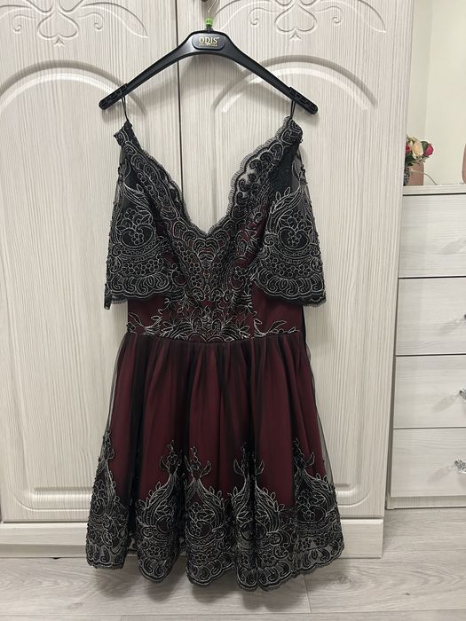 Сукні пишна святкова колір марсала