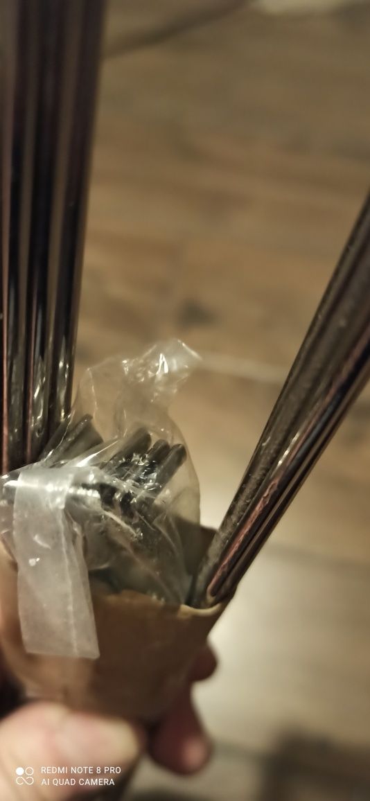 Wieszaki na kieliszki do wina pod szafkę nowe