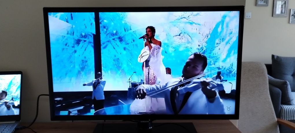 Telewizor SAMSUNG 32 cale