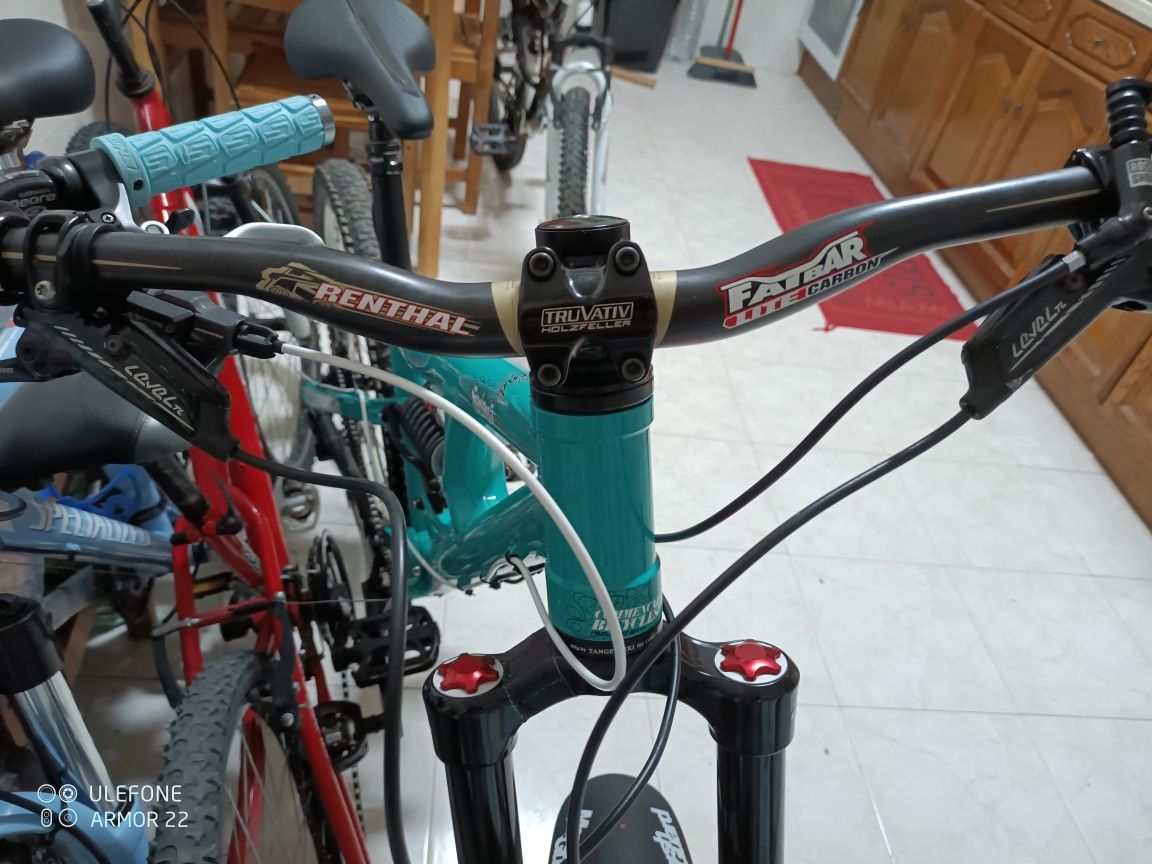 Vendo bicicleta de enduro roda 26