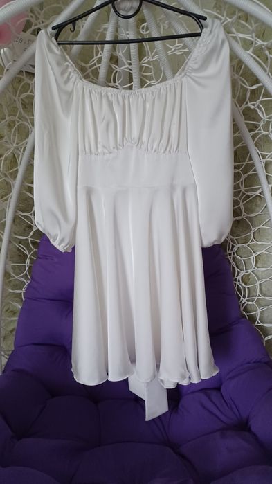 Продам біле плаття S.