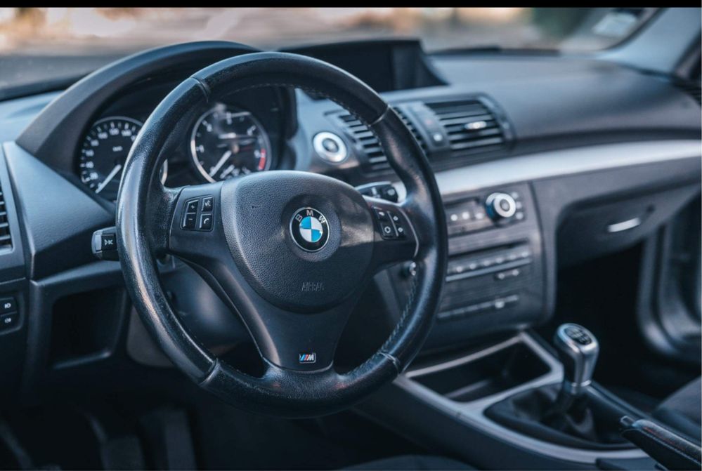 Bmw Serie 1  Pack M 118D Diesel - OPORTUNIDADE