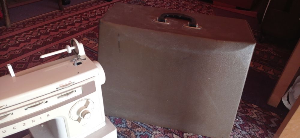 Łucznik 884 Maszyna walizkowa do szycia