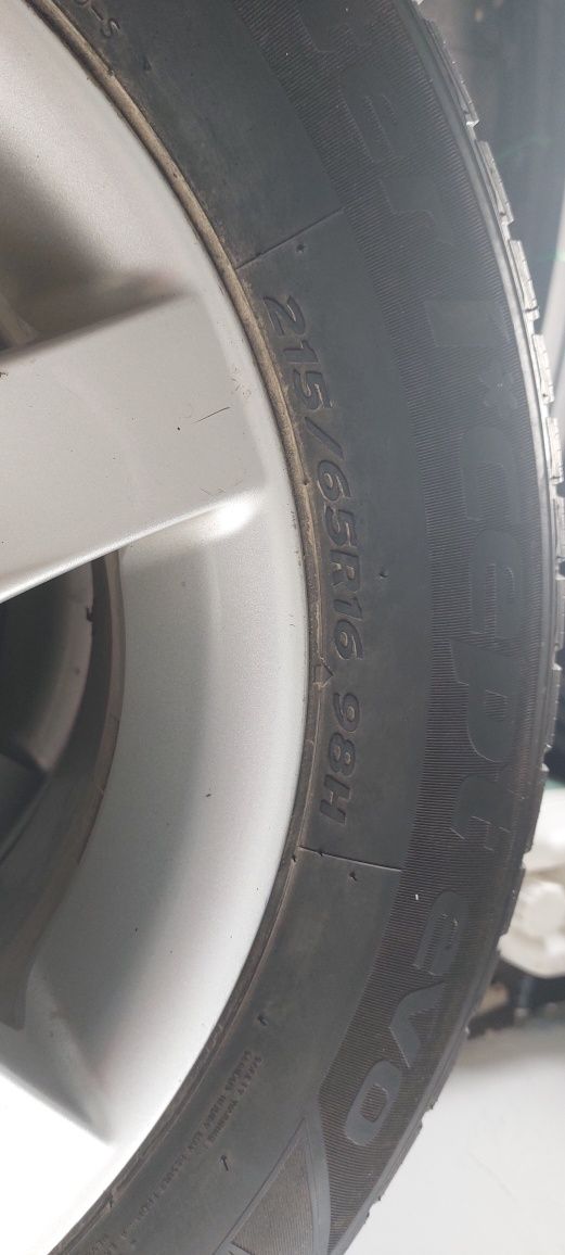 Продам диски з резиною Hankook