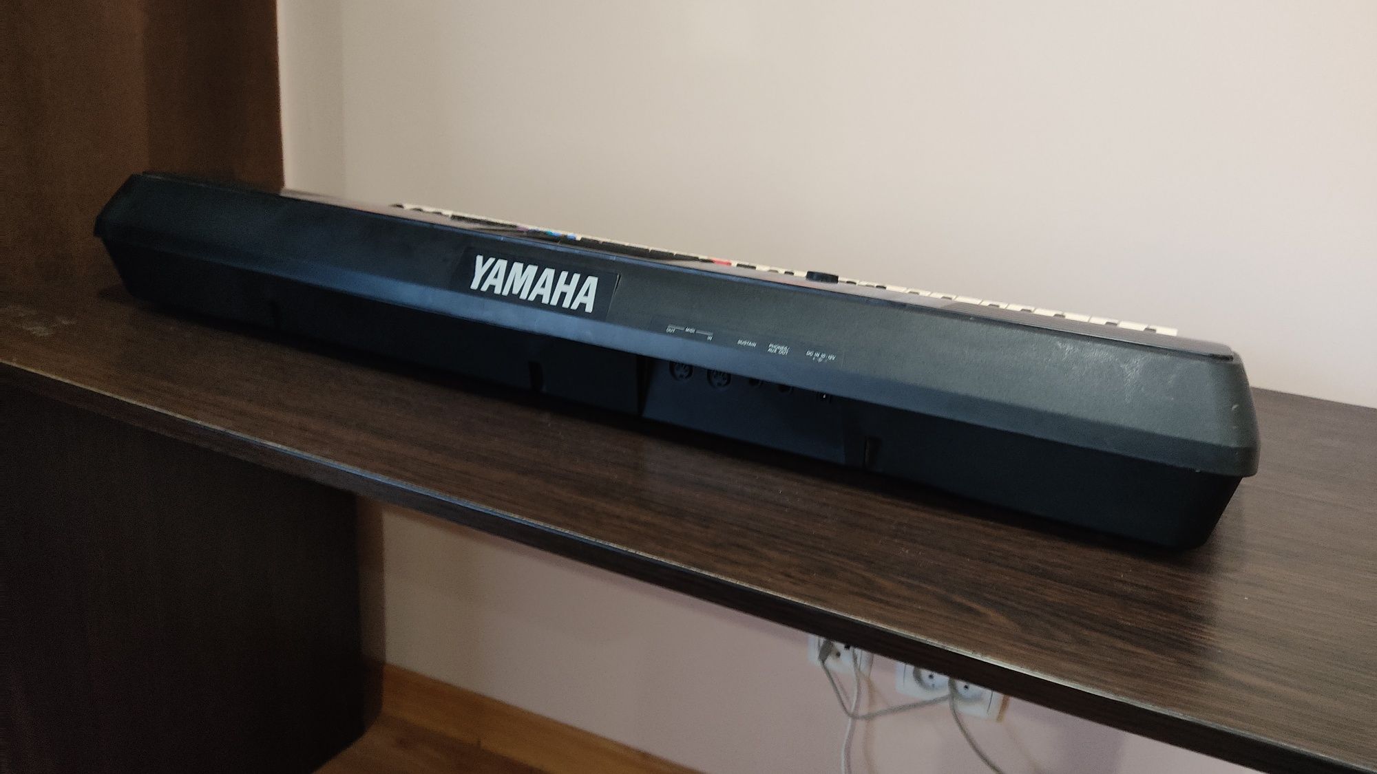 Синтезатор Yamaha PSR - 220 Піаніно Клавіші Музичний інструмент