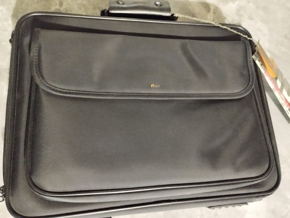 Продам сумку для ноутбука