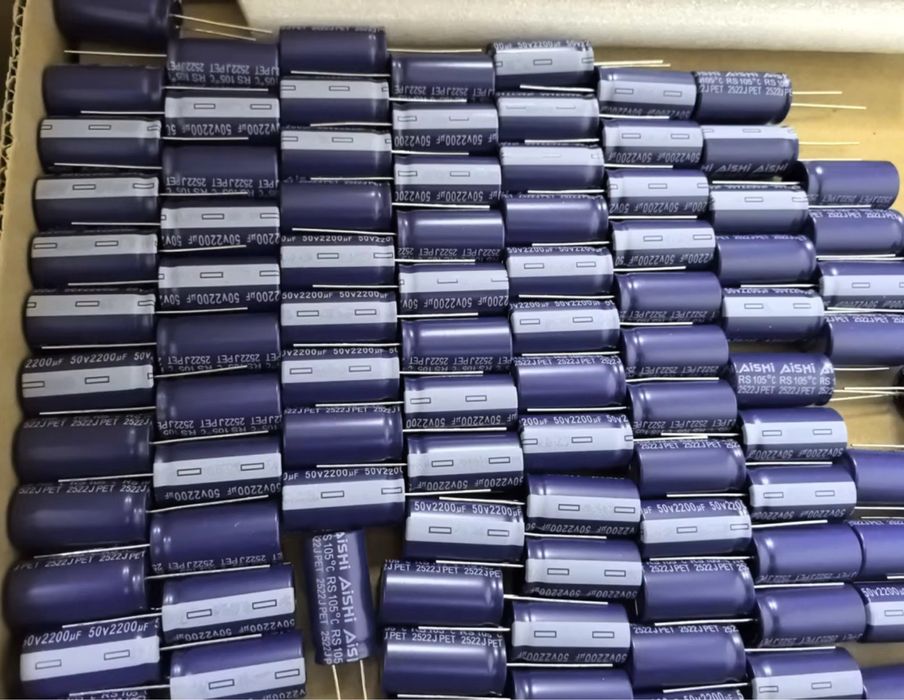 Електролітичний конденсатор AISHI 50V 2200мкФ 105град. 16*30мм