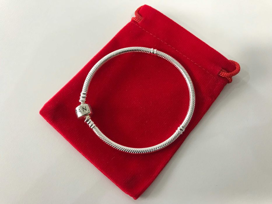 Pulseira Tradicional Pandora em Prata de Lei S925 Nova