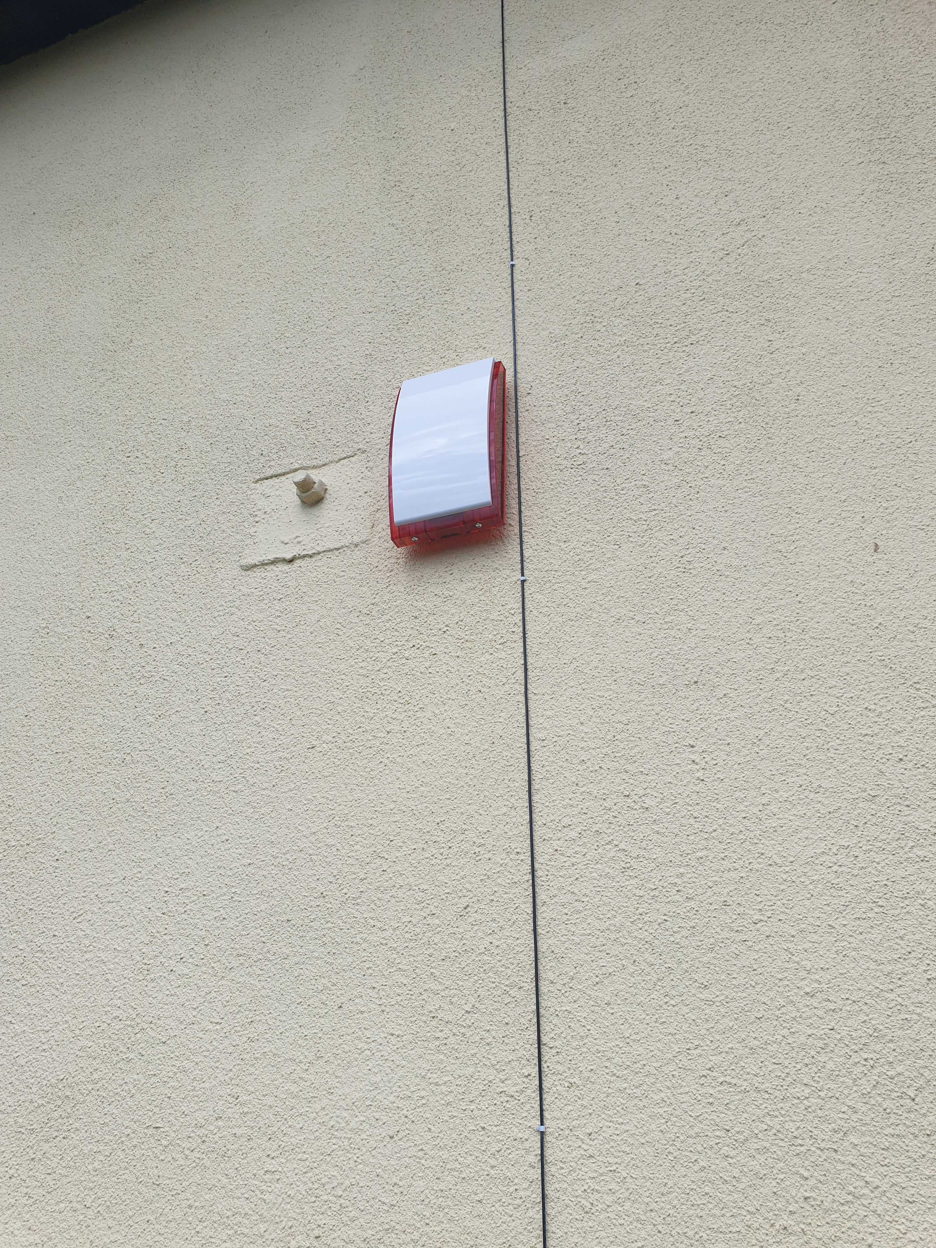 Montaż Kamer i Alarmów - Systemy Zabezpieczeń - Instalacja Monitoringu