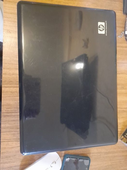 Продам срочно ноутбук hp