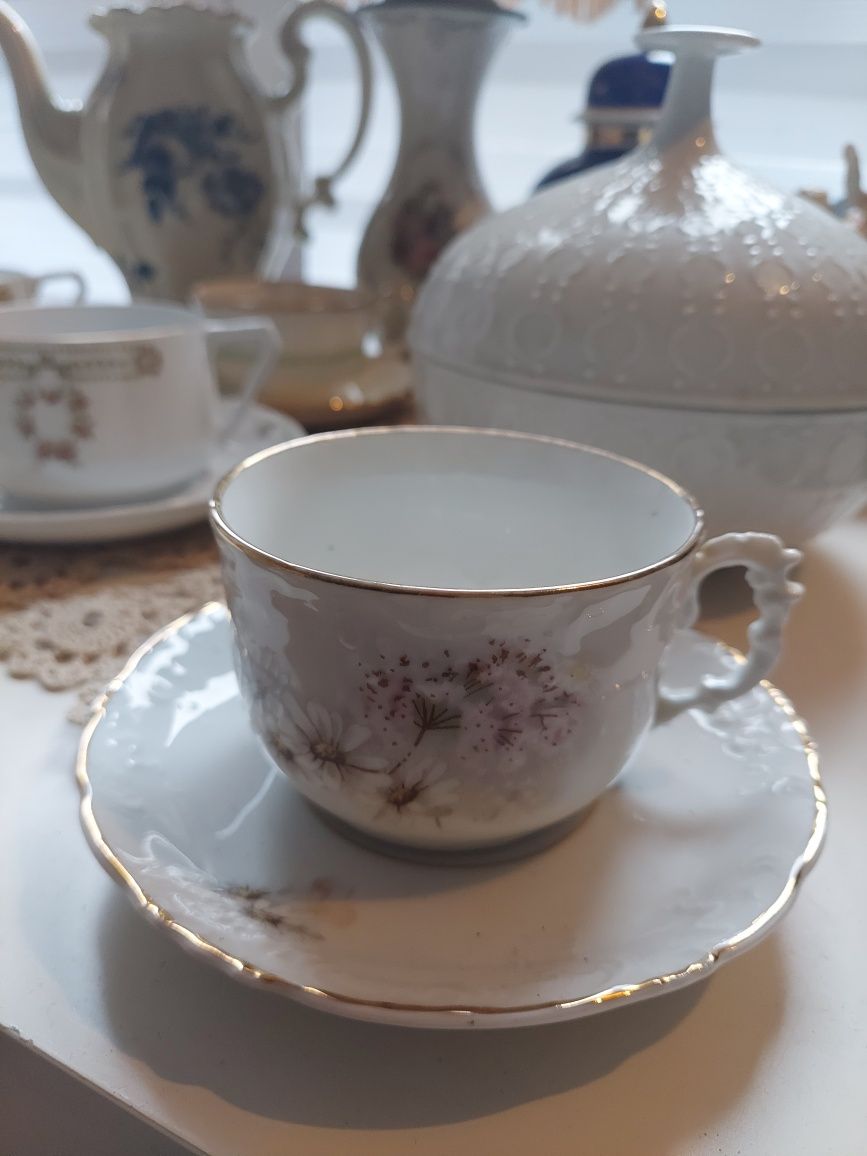 Duo  , filiżanka ze spodkiem do herbaty  ,  stara porcelana