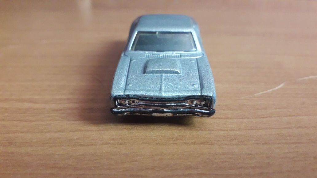 Машинка Dodge Coronet Super Bee 1969 от Hot Wheels. DCC 2007.