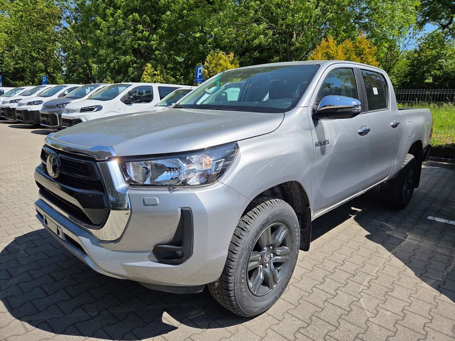 Toyota Hilux HILUX 2,8 204KM 6m/t Active 4X4 od ręki