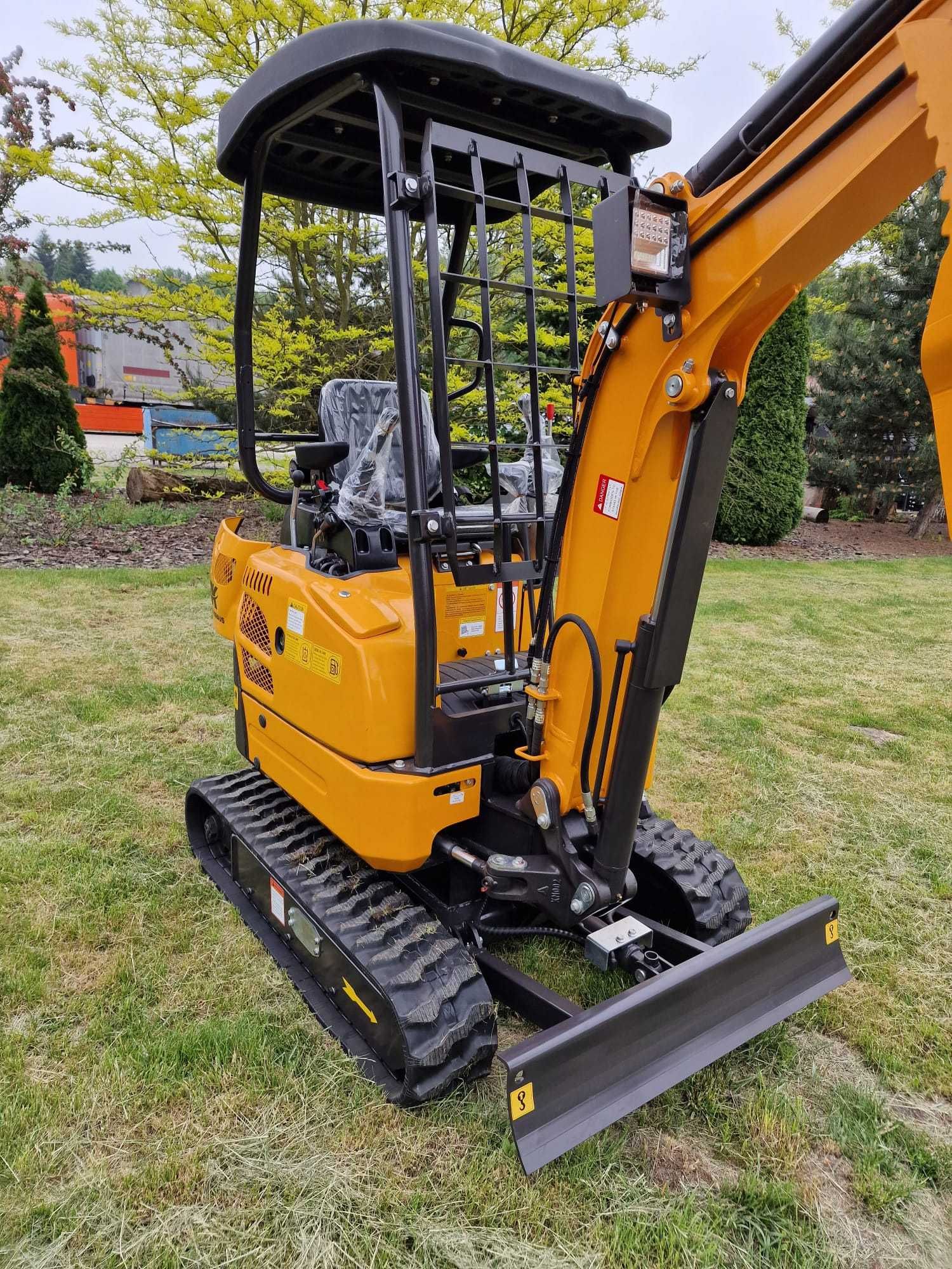 Mini Koparka Berger Kraus BK1700JS z osprzętem KUBOTA D902