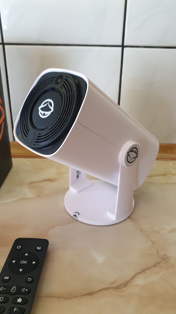 Projektor Multimedialny Full HD 4k Manta Możliwa wysyłka