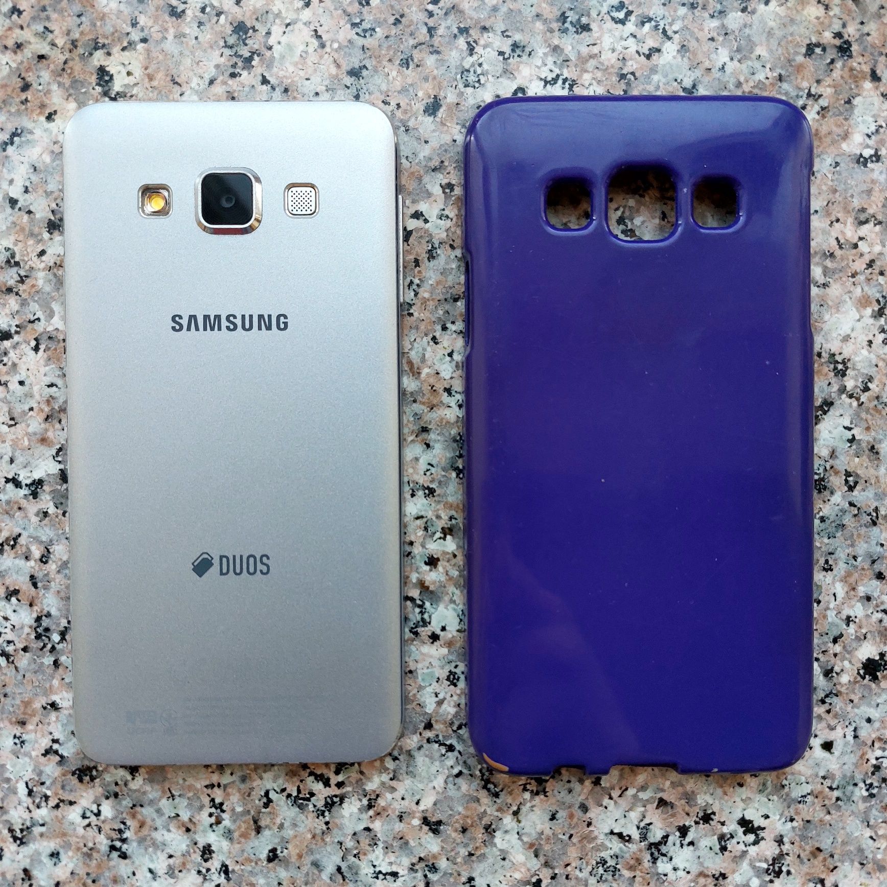 Смартфон Samsung A300H/DS Galaxy A3 Silver  duos