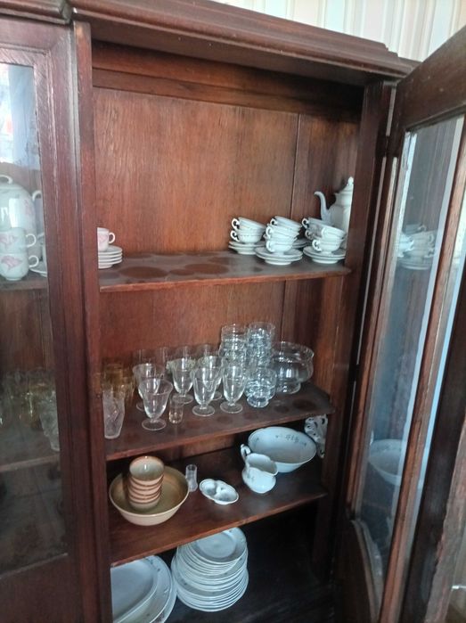 zabytkowa witryna Szafa zabytek zabytkowy kredens, mebel, antyk