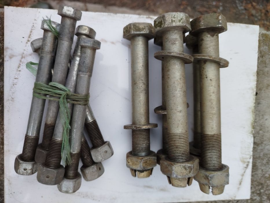 Продам болти розмір м20/1,5довжина 140мм 6штук. 14/1,5 довжина 140мм 6