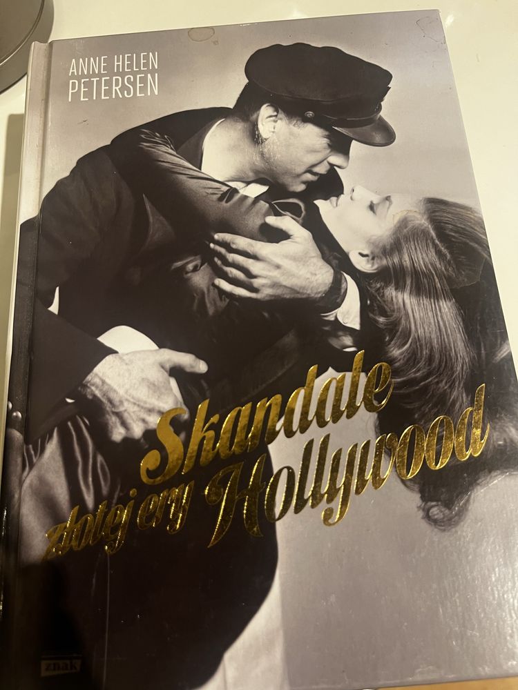 Na prezent. A. Petersen - Skandale zlotej ery Hollywood