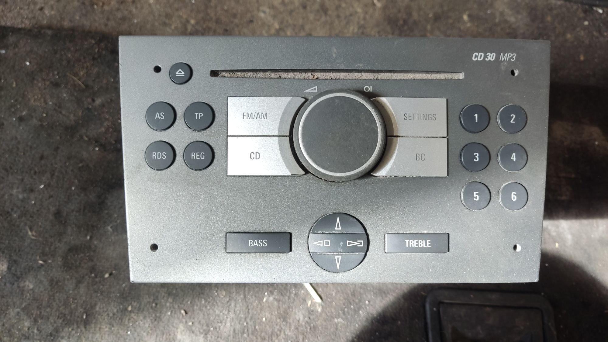 Radio opel traffic cd30 mp3