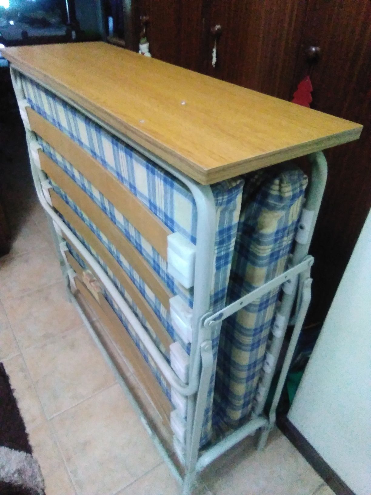 Cama divã nunca usado igual a novo