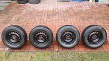 Koła 13 cali 4 x 98 FIAT OPONA rozmiar 155/80/13 Opona Zimowa lub lato