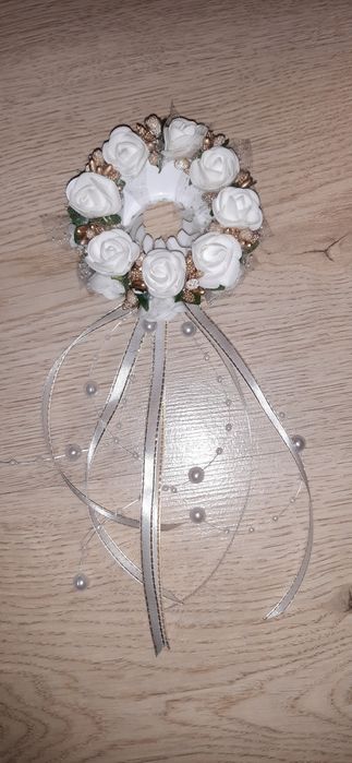 Ozdoba świecy na okapniku