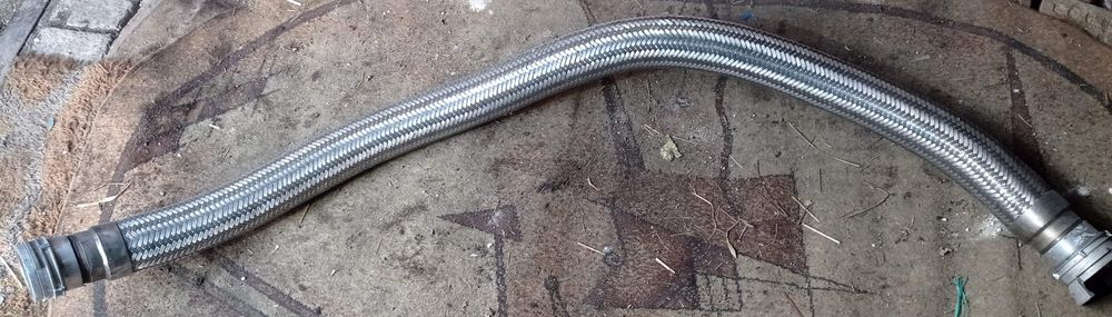 Węże temperaturowe wykonane ze stali nierdz. do połączenia sprężar