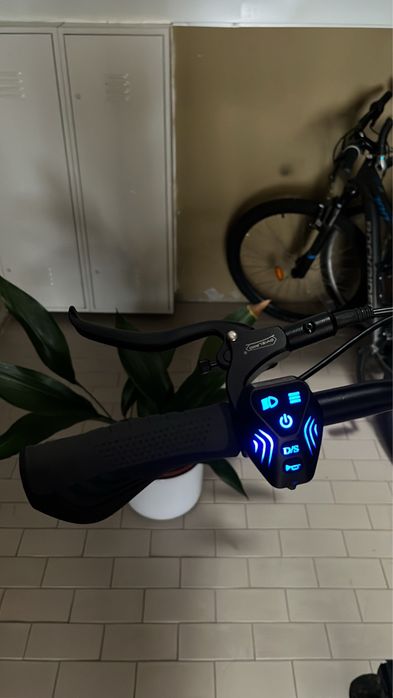 Trotinete elétrica Arwibon 2400 W Dual Motor – 52 V 23.4 Ah