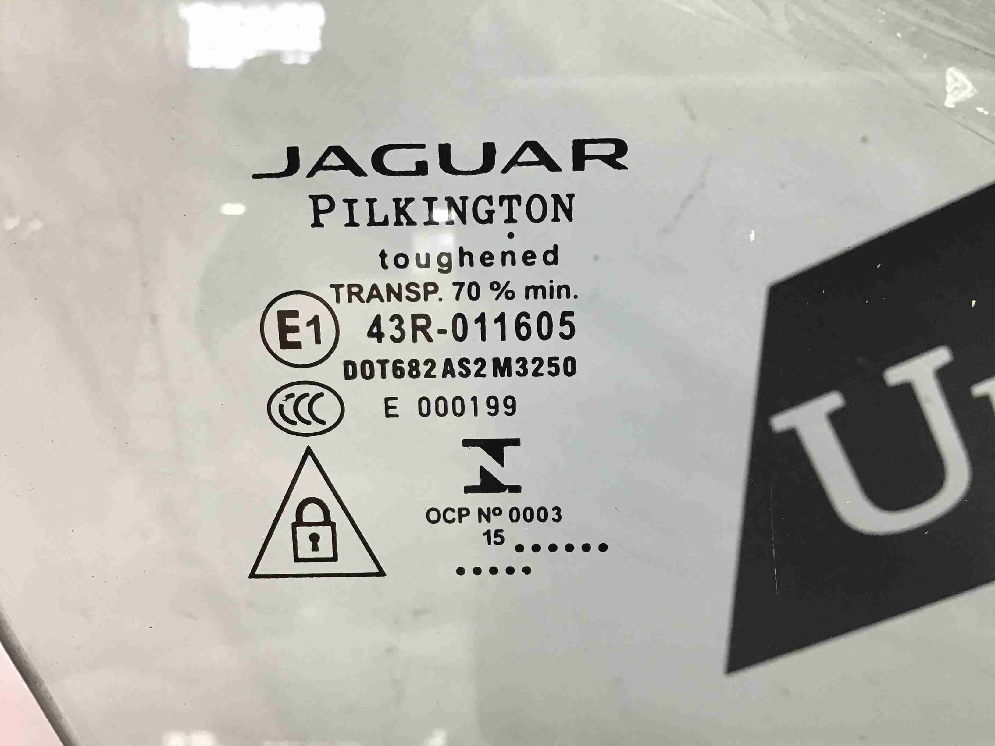 Стекло двери Jaguar XF X250/X260 T2H1150
