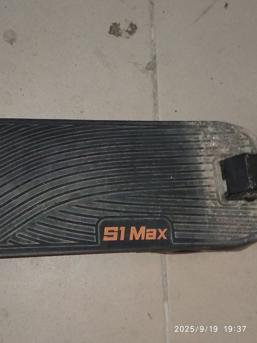 Электросамокат Kukirun S1 MAX