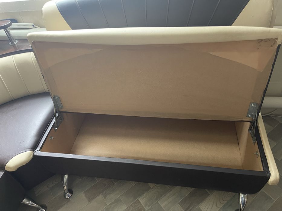 Продам у задовільному стані кухонний уголок