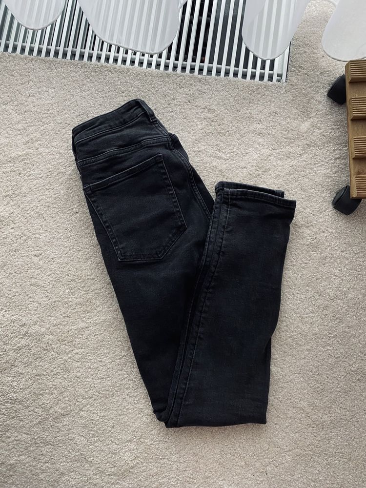 Czarne dżinsy vintage Straight High Jeans rozmiar M H&M