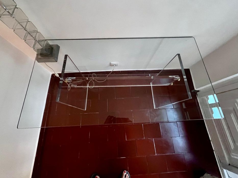 Mesa acrilico e vidro