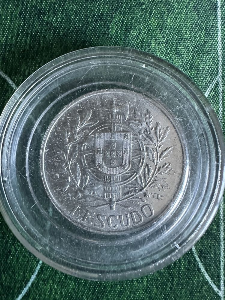 Vendo moedas variadas