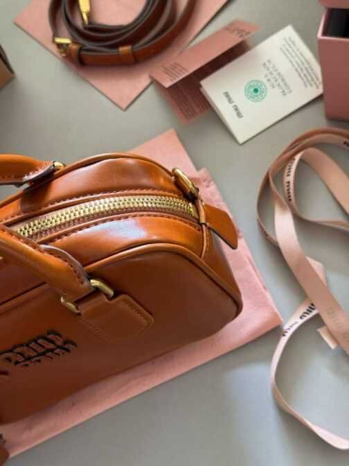 Torebka damska elegancka Miu Miu skora 534-109