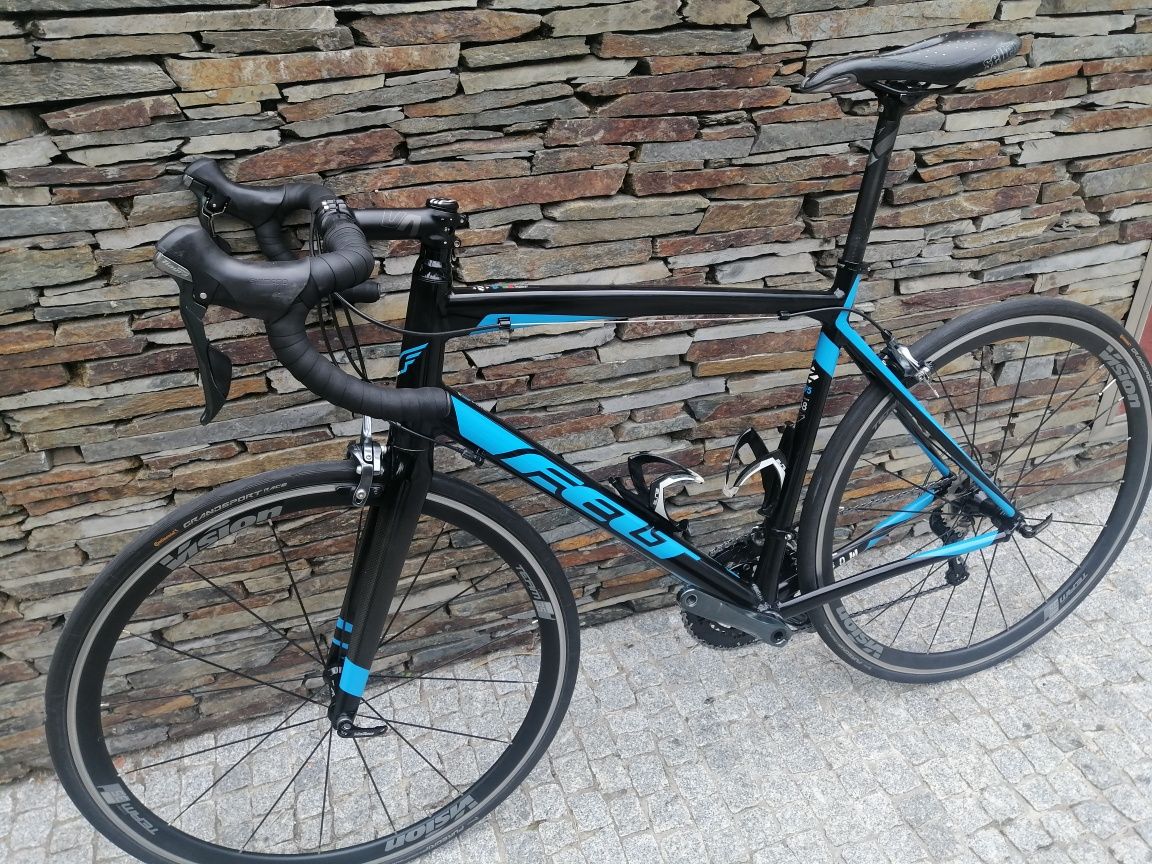 Bicicleta de estrada - FELT
