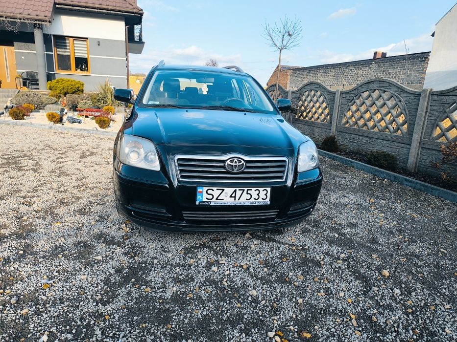Toyota Avensis 2005 rok 1.8 benzyna Polski salon