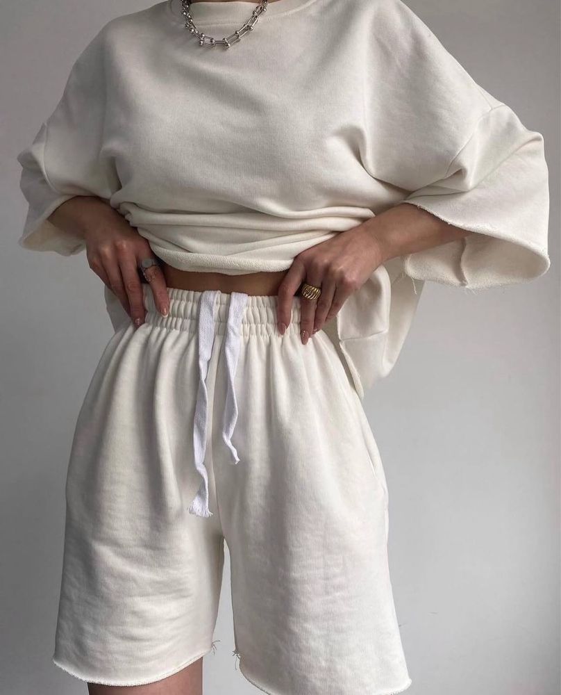 Костюм oversize шорти і футболка