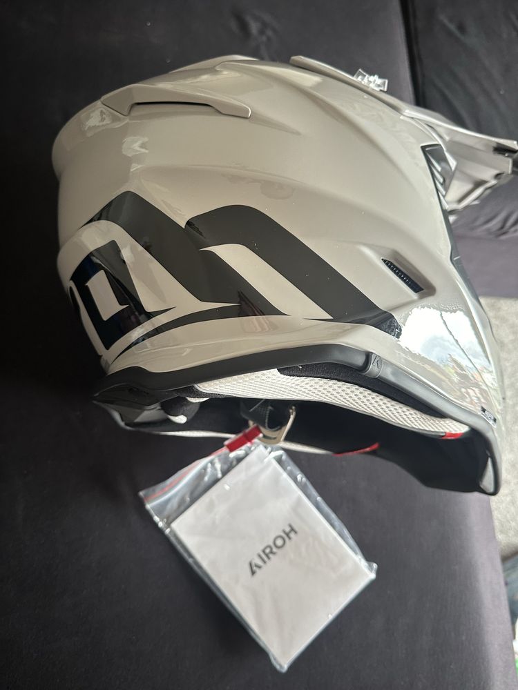 Capacete Airoh ace 2 Novo Tamanho M
