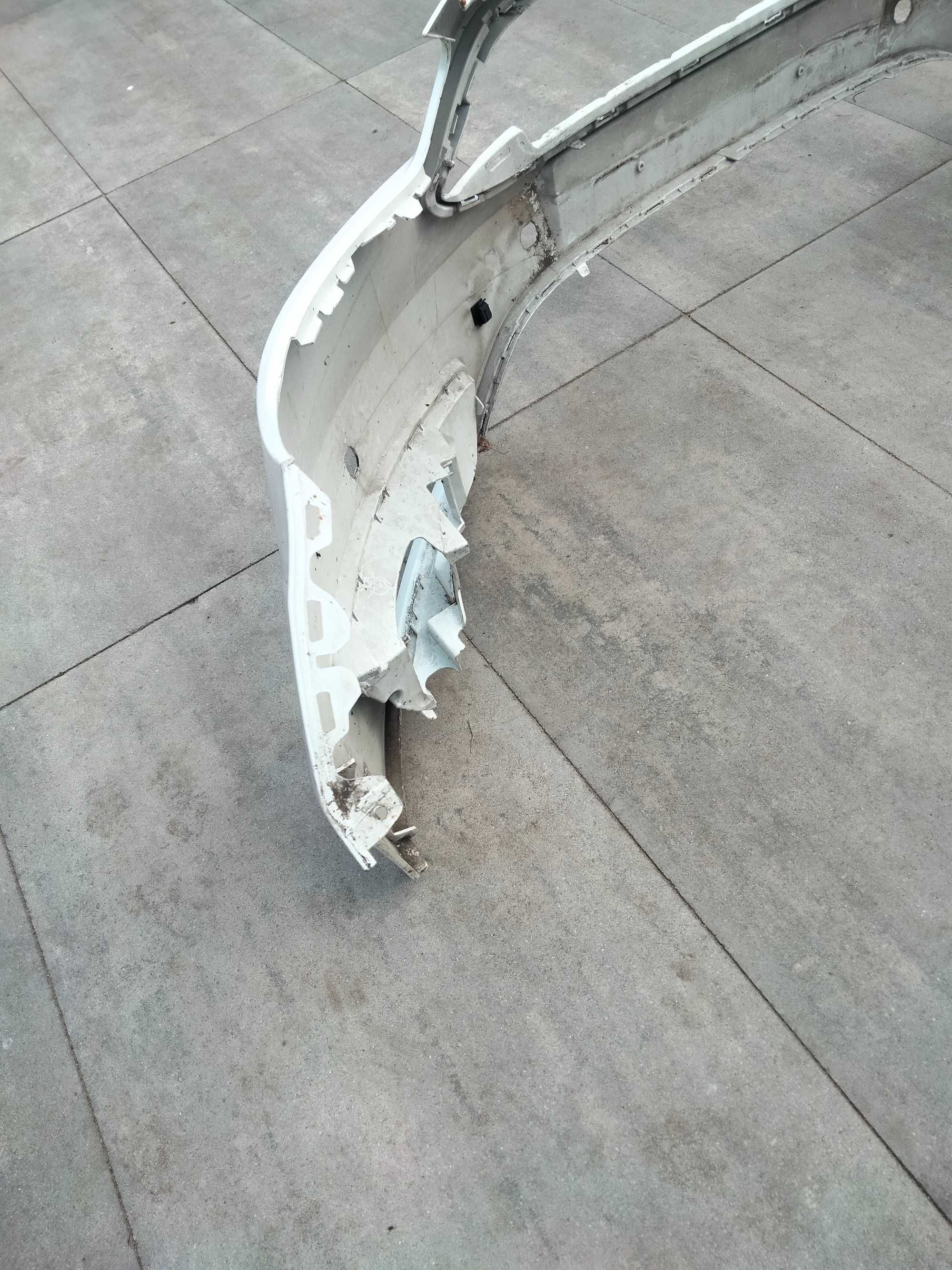 ZDERZAK PRZÓD przedni FORD FOCUS III MK3 LIFT 14-18 bialy igla