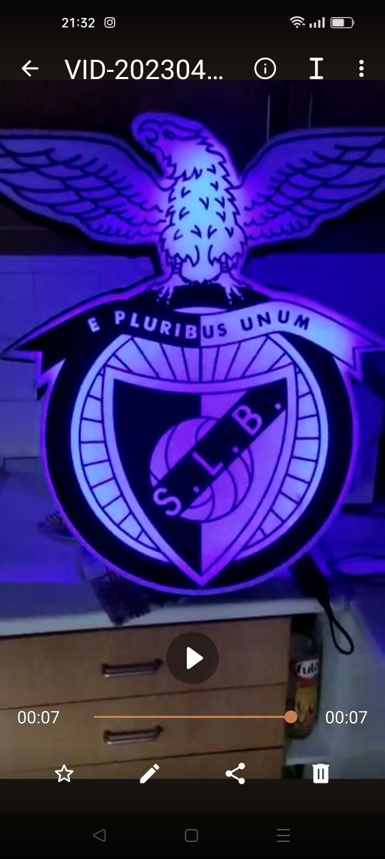 Vendo Símbolo do Benfica em acrílico e luz RGB