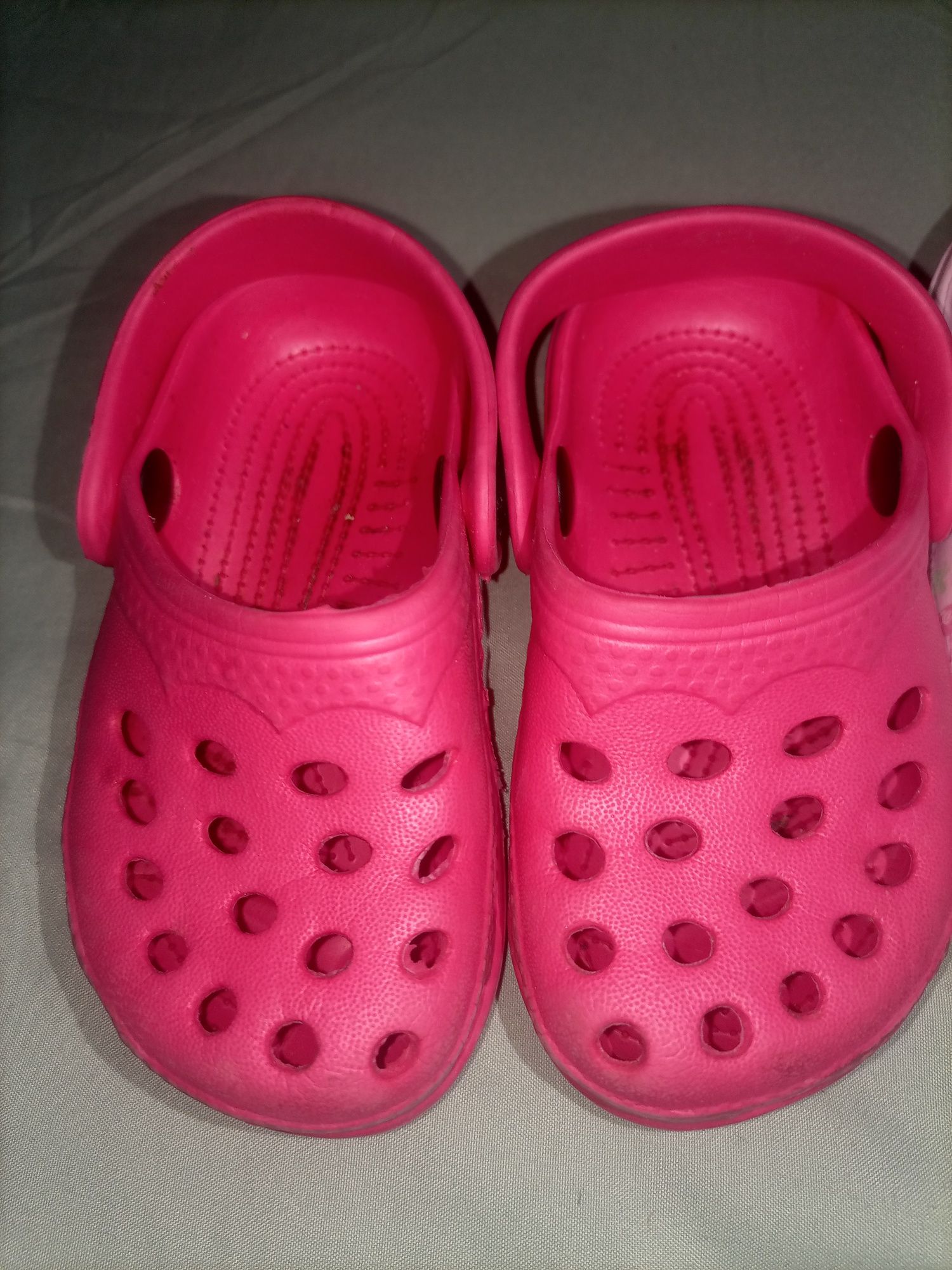 Sandálias tipo crocs menina e menino tamanho 21
