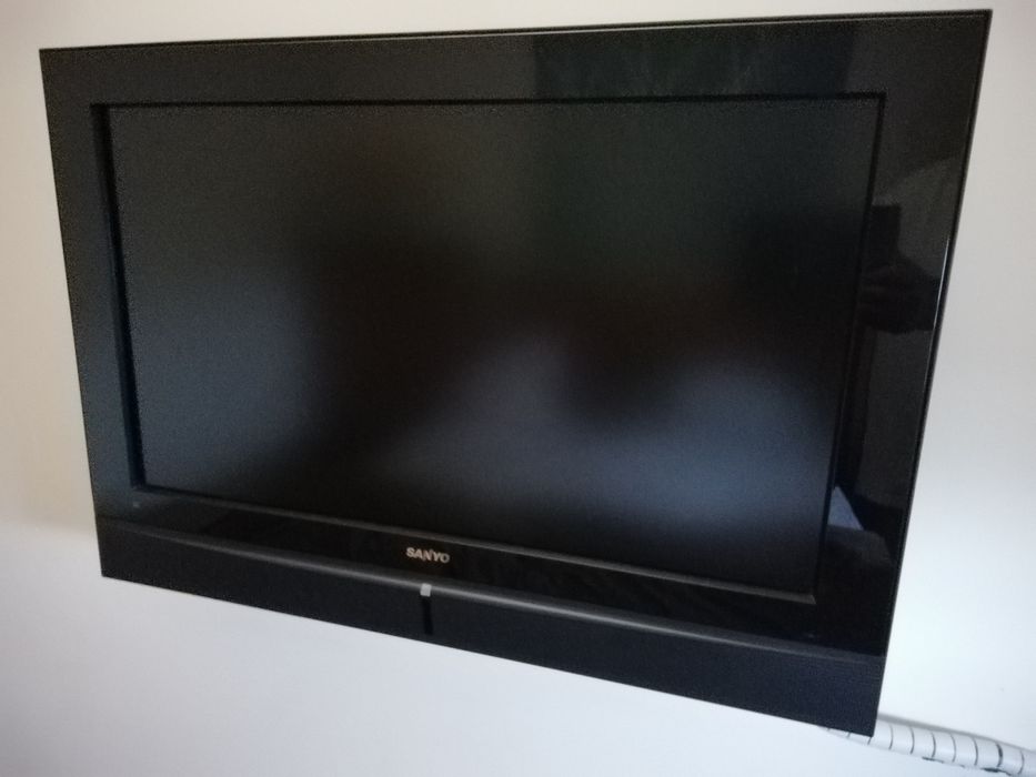 TV LCD sanyo CE32HW06V