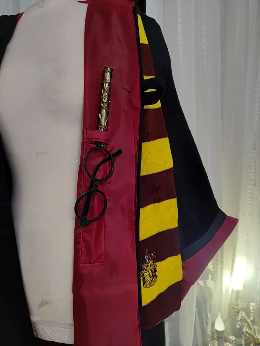 Strój przebranie Harry Potter czarodziej Gryffindor 4 części rozmiar L