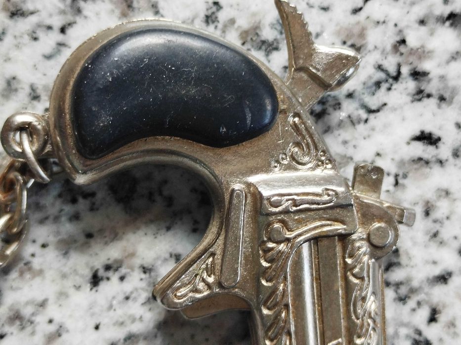 pistolet kapiszonowy Victory, brelok do kluczy, metalowy Hong Kong