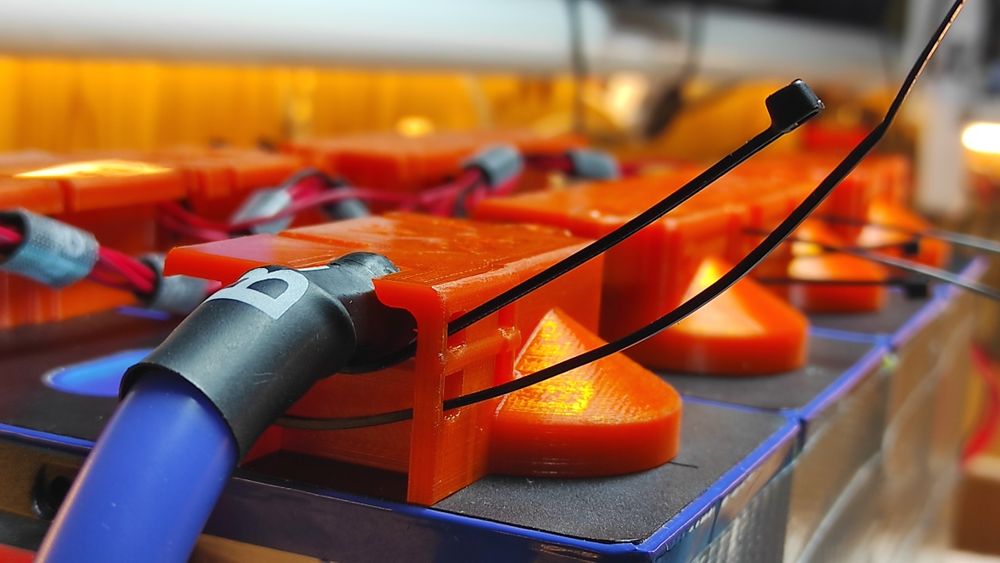 Захисні ковпачки "Essential battery" для Lifepo4.