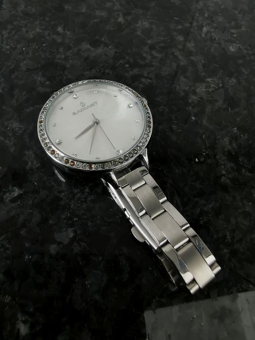 Relógio Feminino RADIANT Sunny RA388210 em Aço Prateado