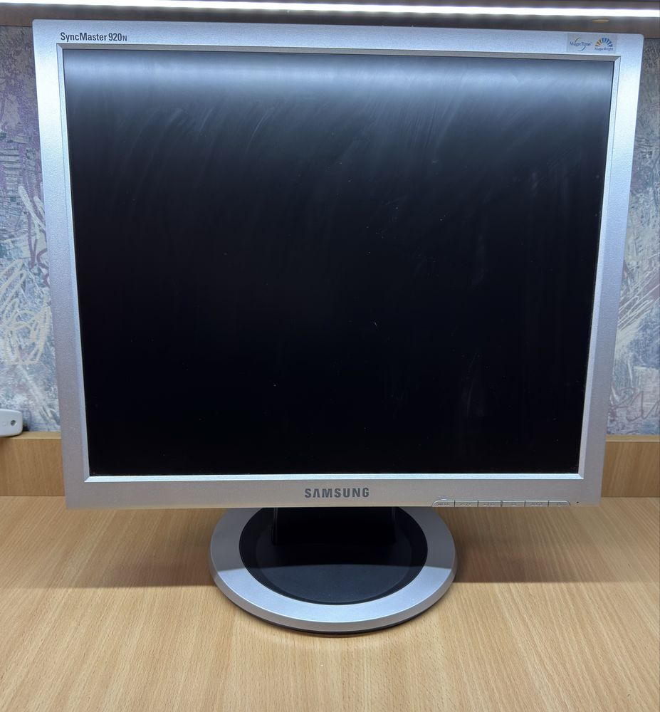 Монітор Samsung SyncMaster 920N