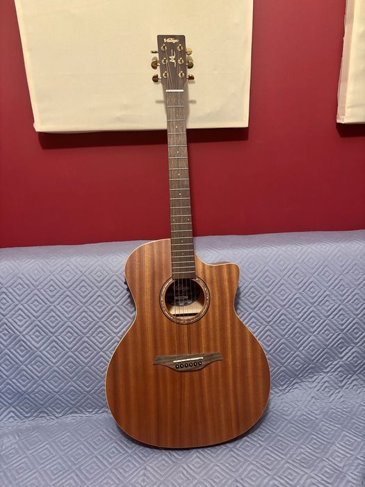 Guitarra acustica vintage sem marcas de uso